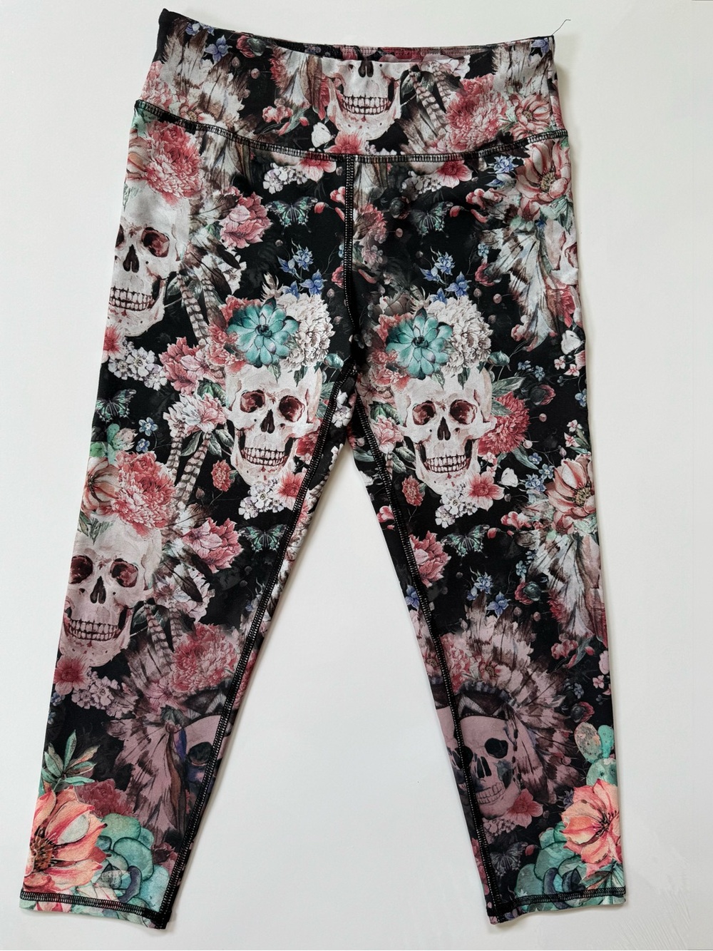 EVCR Evaluation and Creation Floral Skull Capri Legging Size Medium